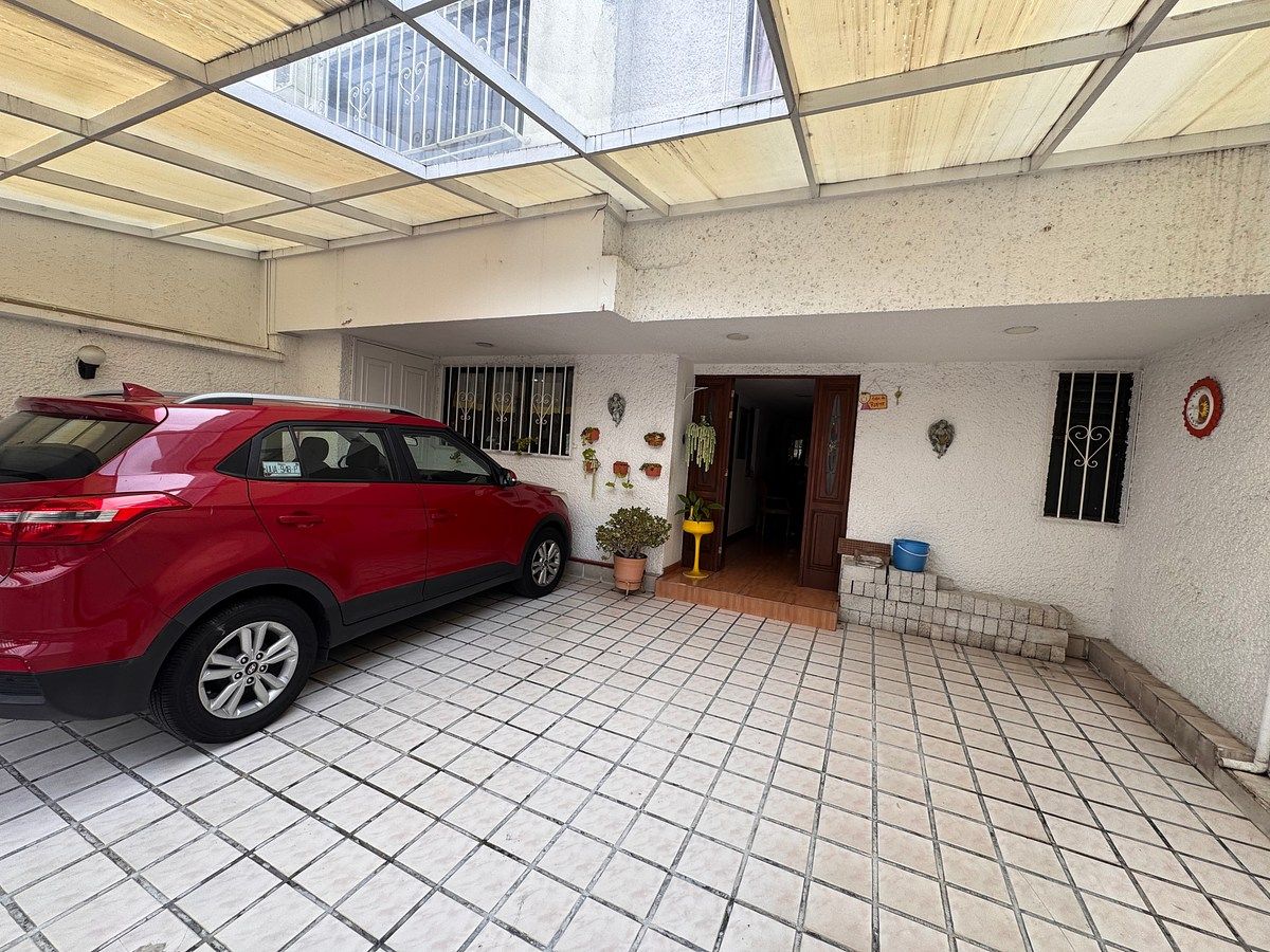 CASA EN VENTA EN CALLE CAPULINES, PASEOS DE TAXQUEÑA, foto 1 de 24