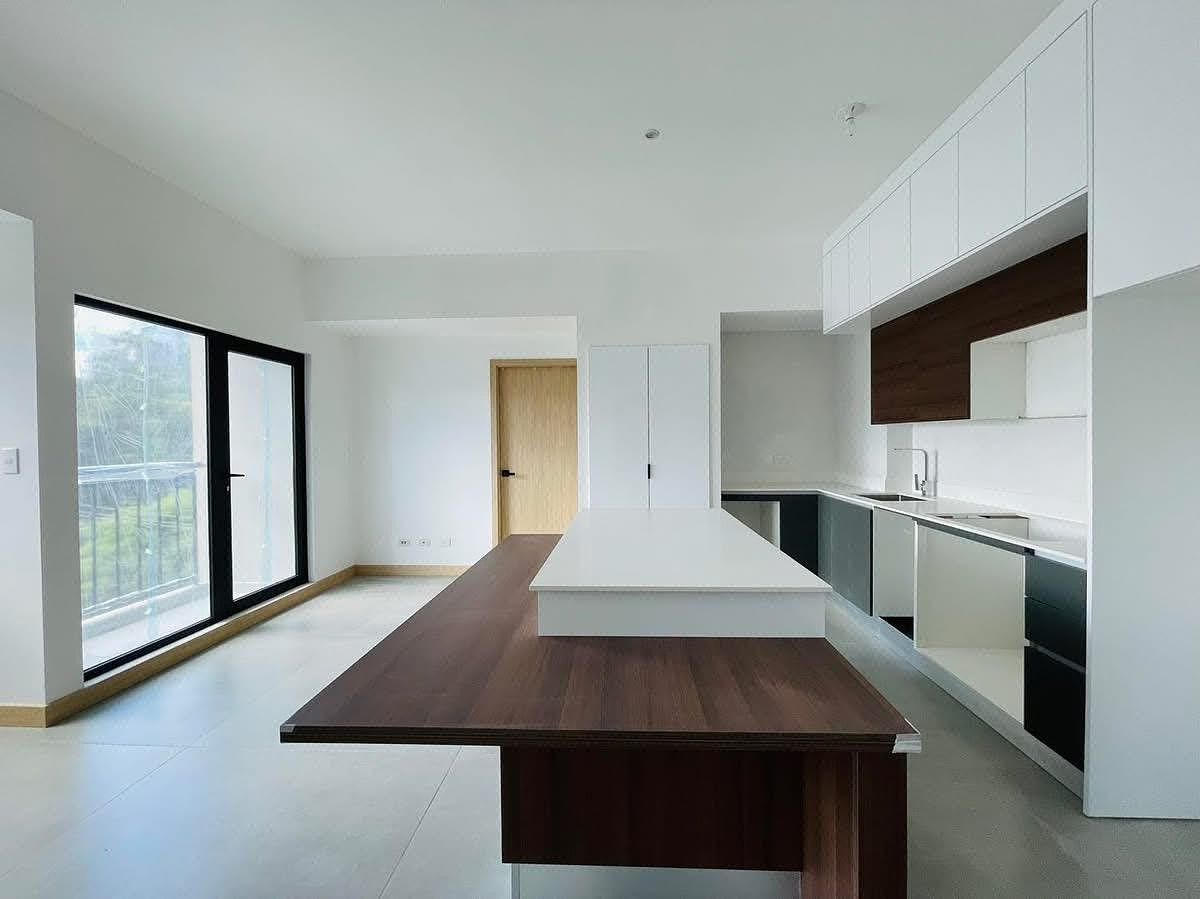 Apartamento en renta amueblado en zona 10 - Miniatura 3