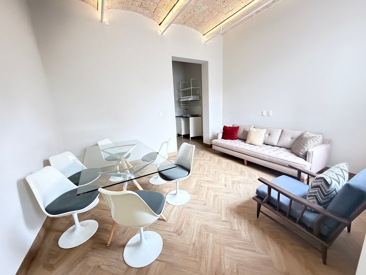 DEPARTAMENTO VENTA, 50M2 CON TECHOS ALTOS EN DESARROLLO CATALOGADO - foto 1