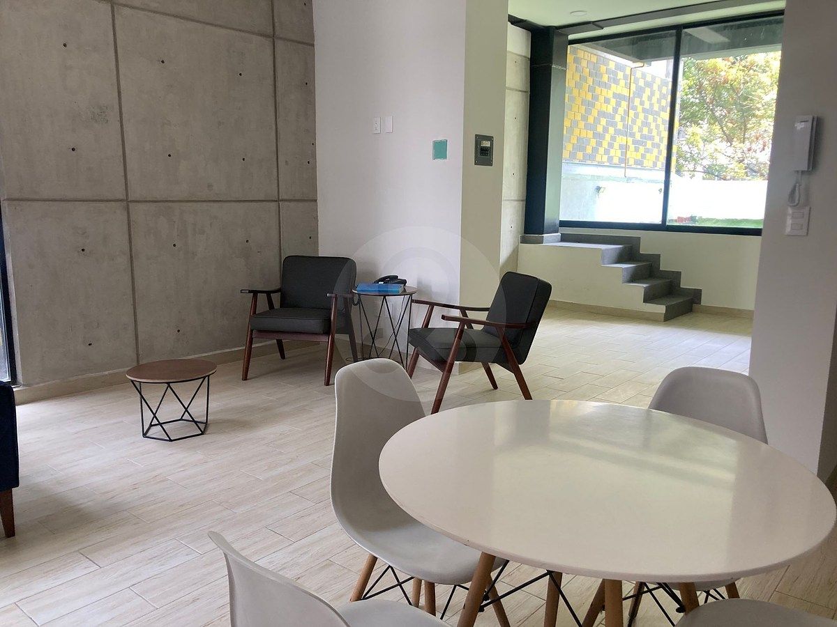 Sale of loft-type apartment with terrace, photo 1 of 17