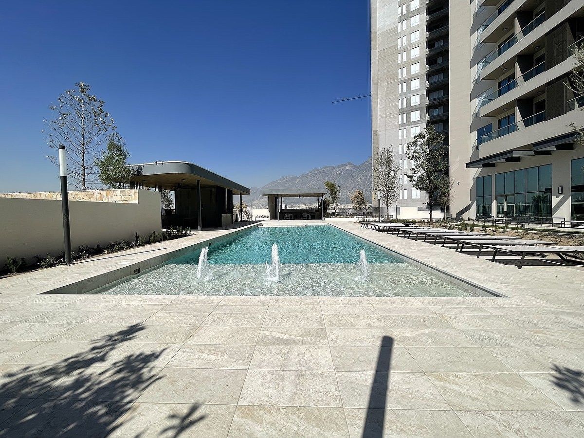 WE2T, FOR SALE 2 BEDROOMS, EQUIPPED, 131 m2, photo 1 of 33