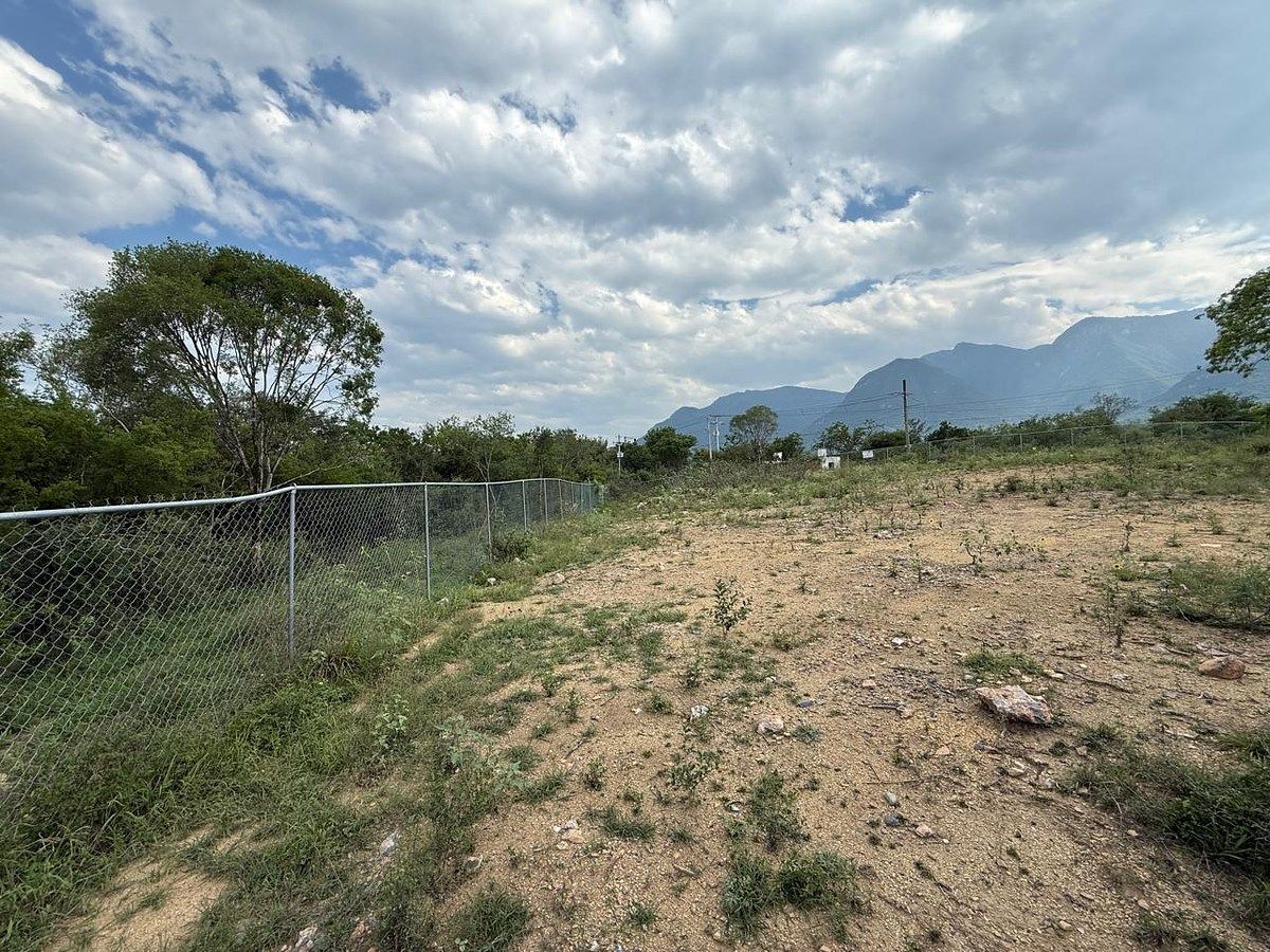 Terreno en Huajuquito O los Cavazos, Santiago, foto 3 de 5