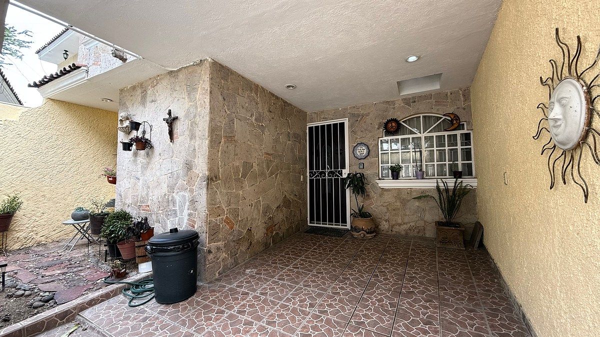Casa em Lomas de Independencia, Guadalajara, foto 36 de 36