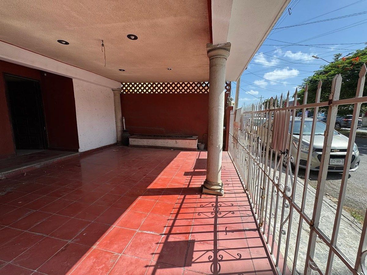 House in Las Brisas, Mérida, photo 3 of 18