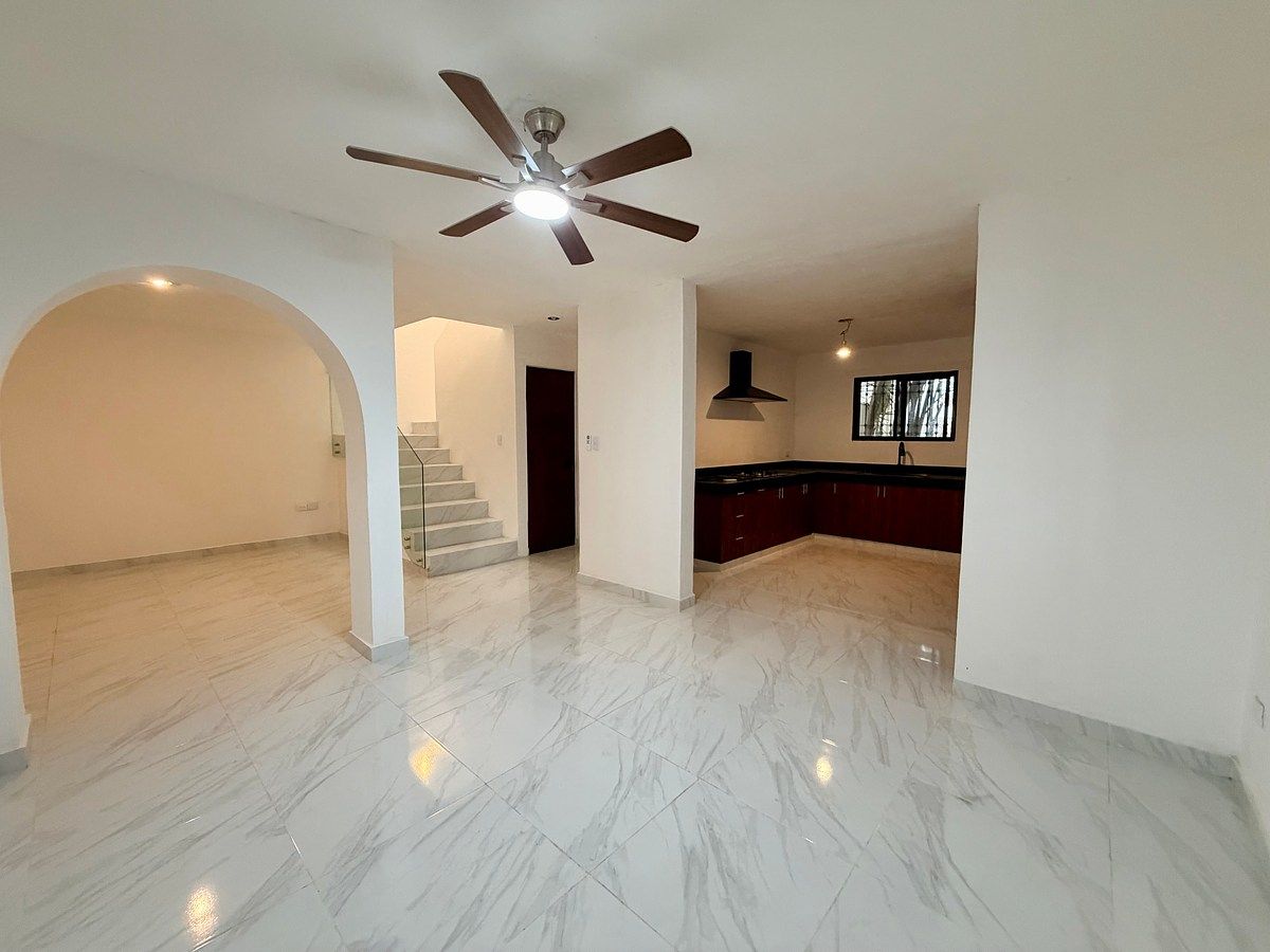 Casa em Montes de Ame, Mérida, foto 2 de 29