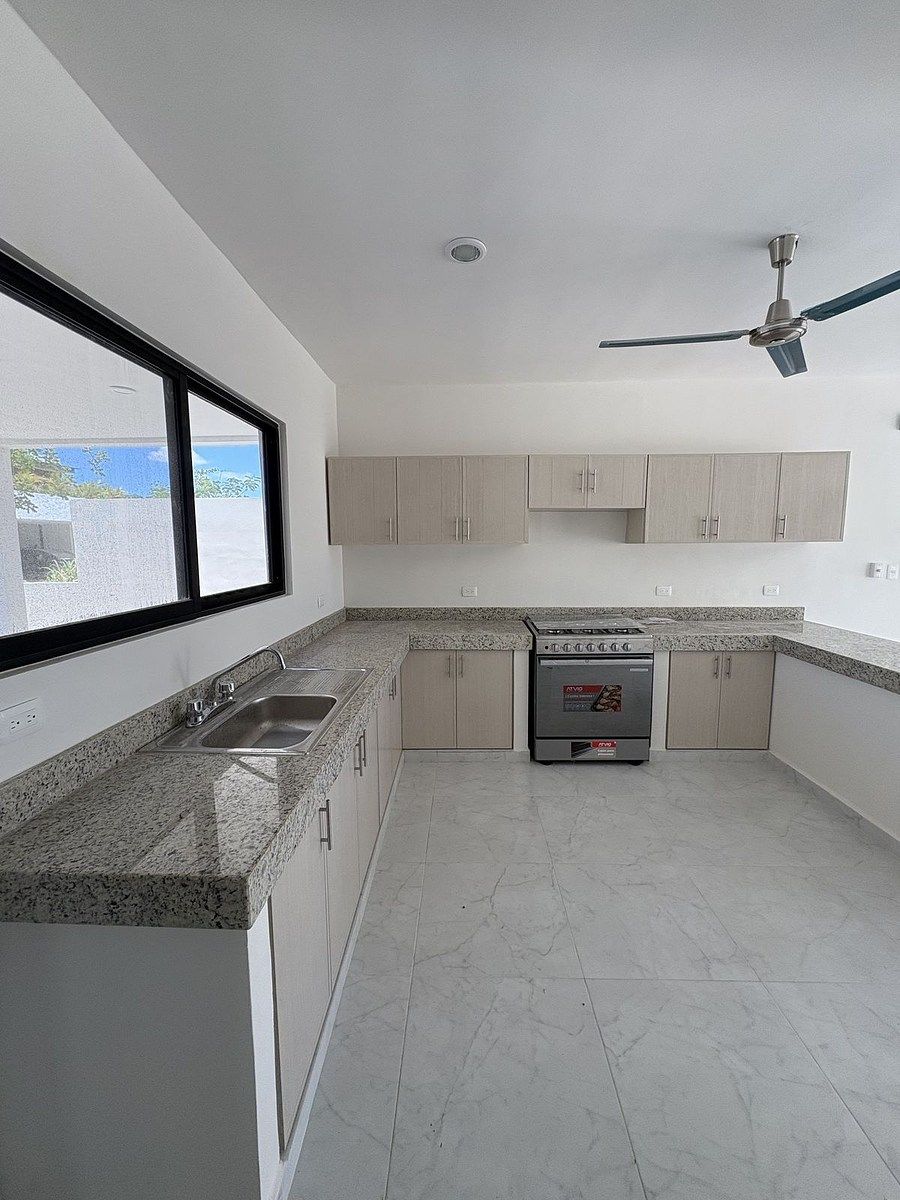 House in Gated Community in Cholul, Mérida, photo 3 of 40