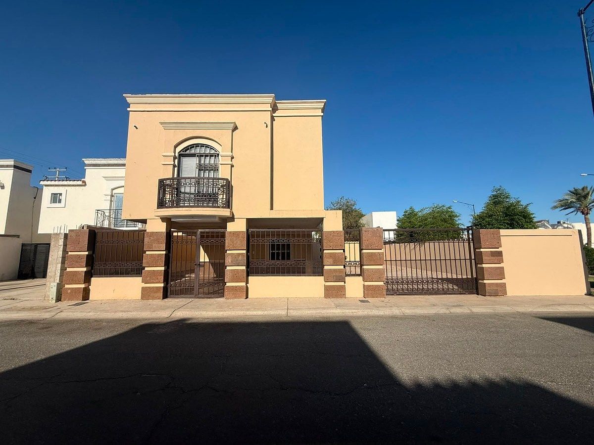 Se vende bonita y espaciosa casa en Fracc. Natura (Mexicali, B.C.)
