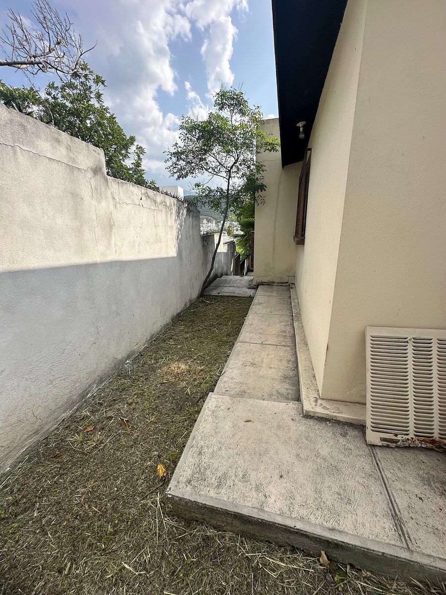 House in Colinas de San Jerónimo, Monterrey, photo 23 of 38