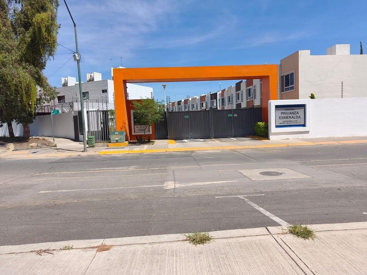 Venta de casa en el condominio PRIVANZA ESMERALDA, foto 1 de 15
