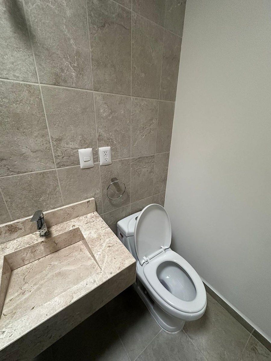 Casa en Lagunillas, León, foto 10 de 19