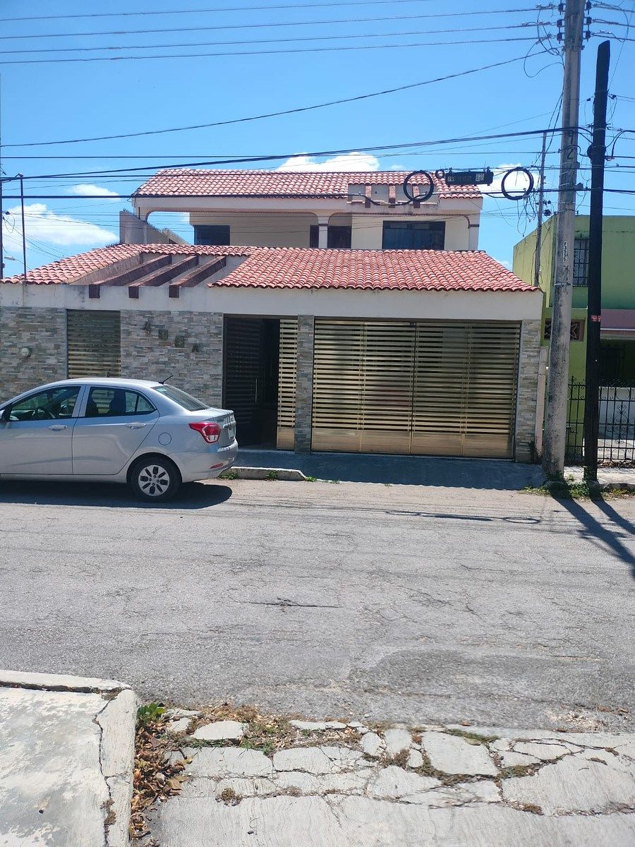 HOUSE IN BRISAS ON AVENUE, photo 1 of 15