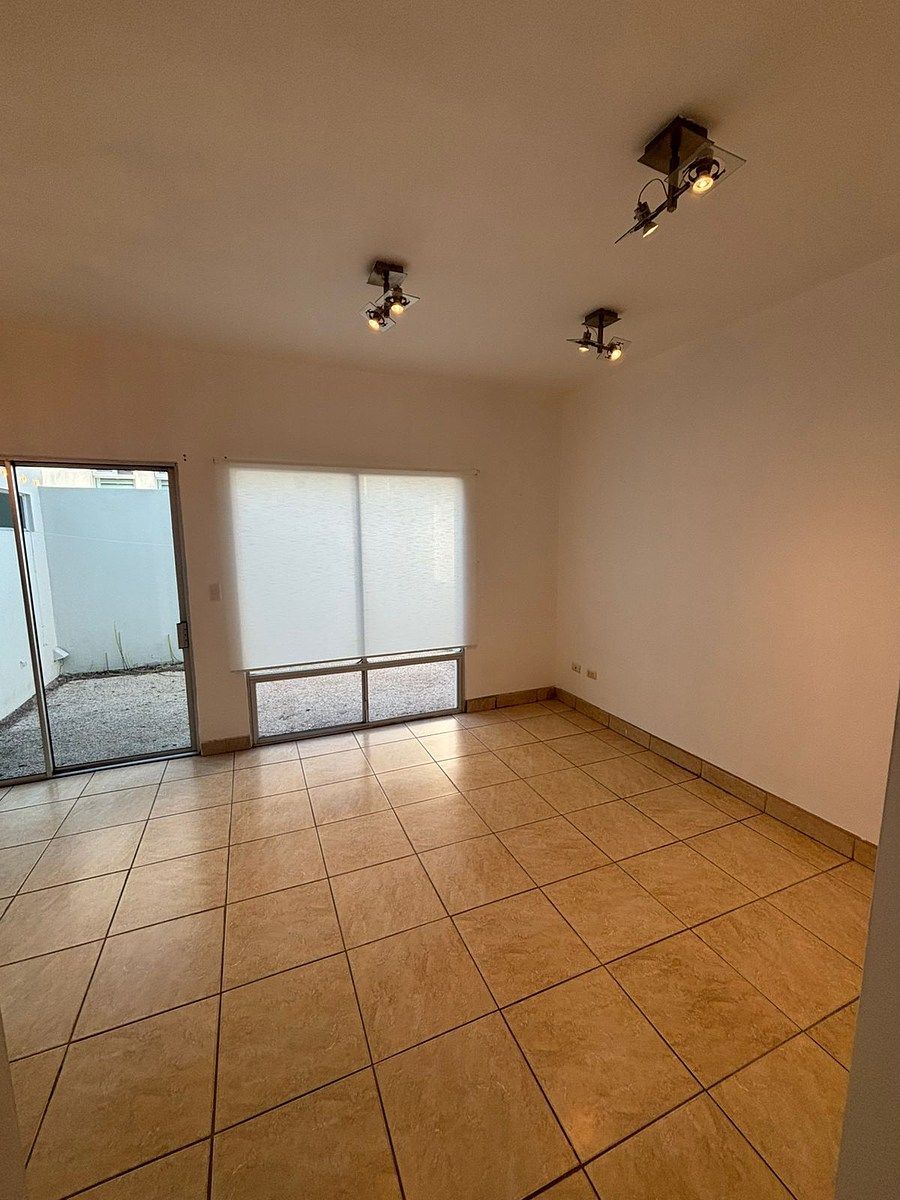 Casa em condomínio fechado em Chapultepec Decima Sección, Tijuana, foto 9 de 28