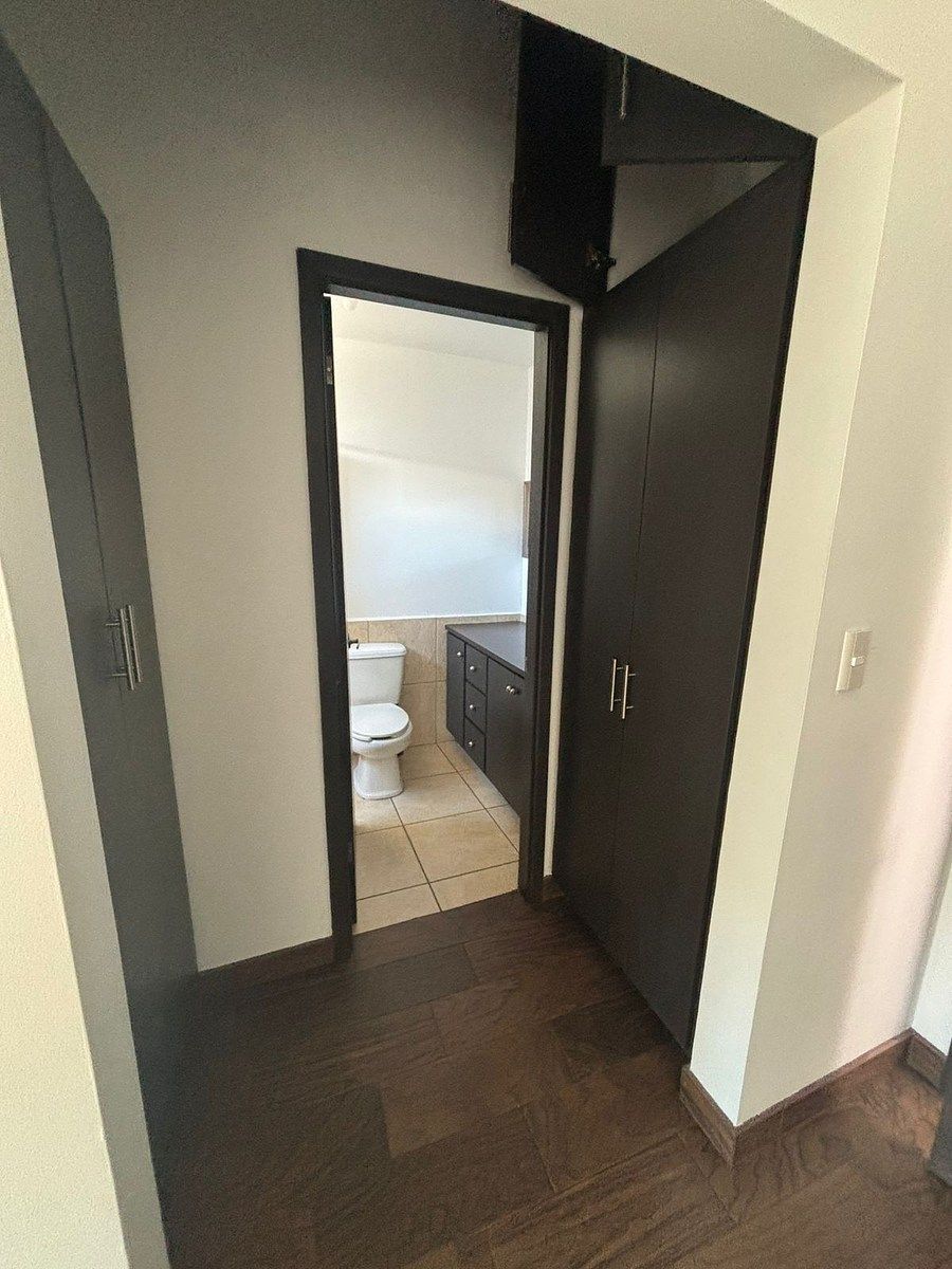 Casa em condomínio fechado em Chapultepec Decima Sección, Tijuana, foto 12 de 28