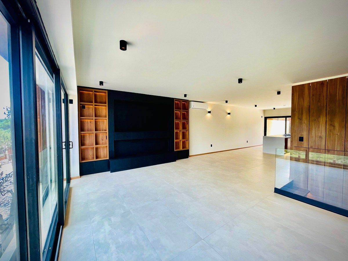 CASA CON VISTA ESPECTACULAR A LA PRESA EL BATÁN. - foto 4