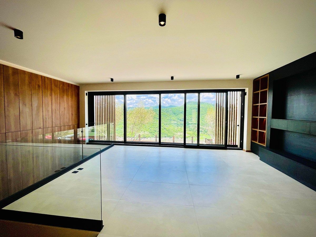 CASA CON VISTA ESPECTACULAR A LA PRESA EL BATÁN. - foto 1