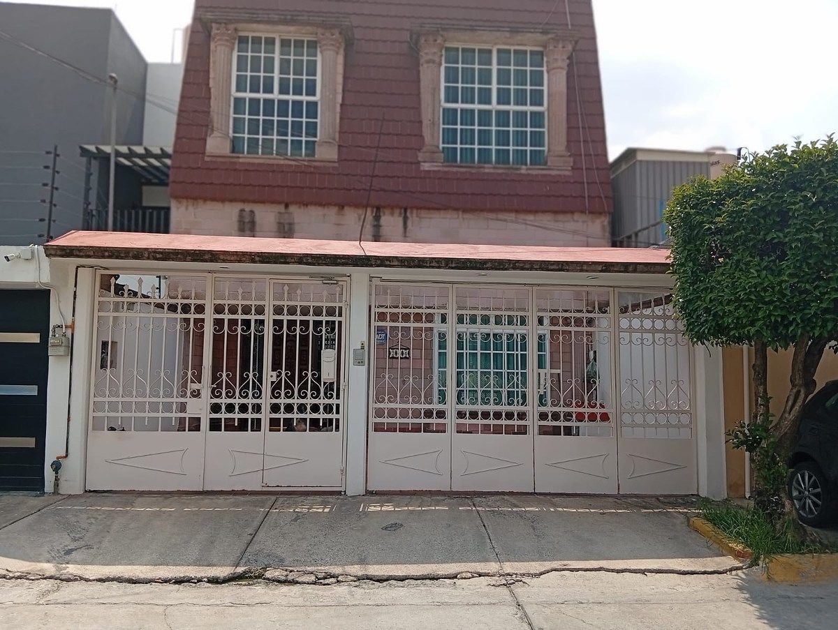 Excelente casa en Valle Dorado, foto 1 de 24