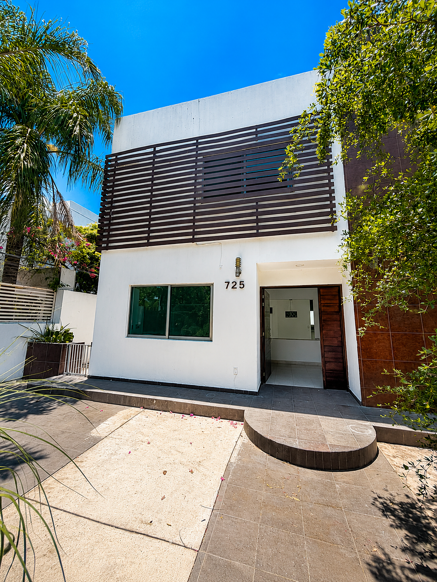 CASA EN VENTA/RENTA EN JARDÍN REAL - foto 2