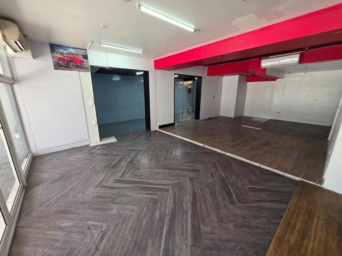PROPIEDAD EN ALQUILER IDEAL PARA SHOWROOM U OFICINAS – ZONA 10 - Image 2