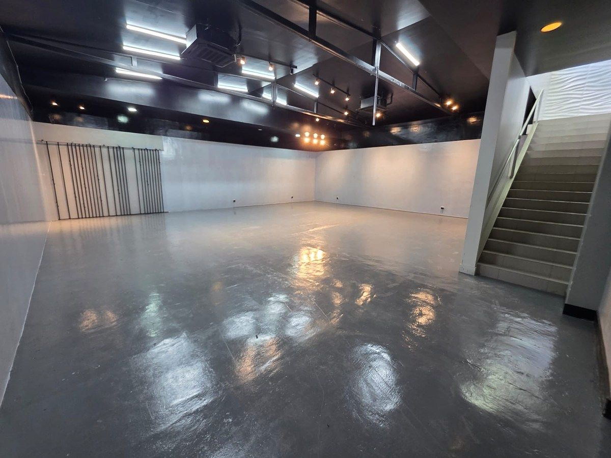 PROPIEDAD EN ALQUILER IDEAL PARA SHOWROOM U OFICINAS – ZONA 10 - Image 3