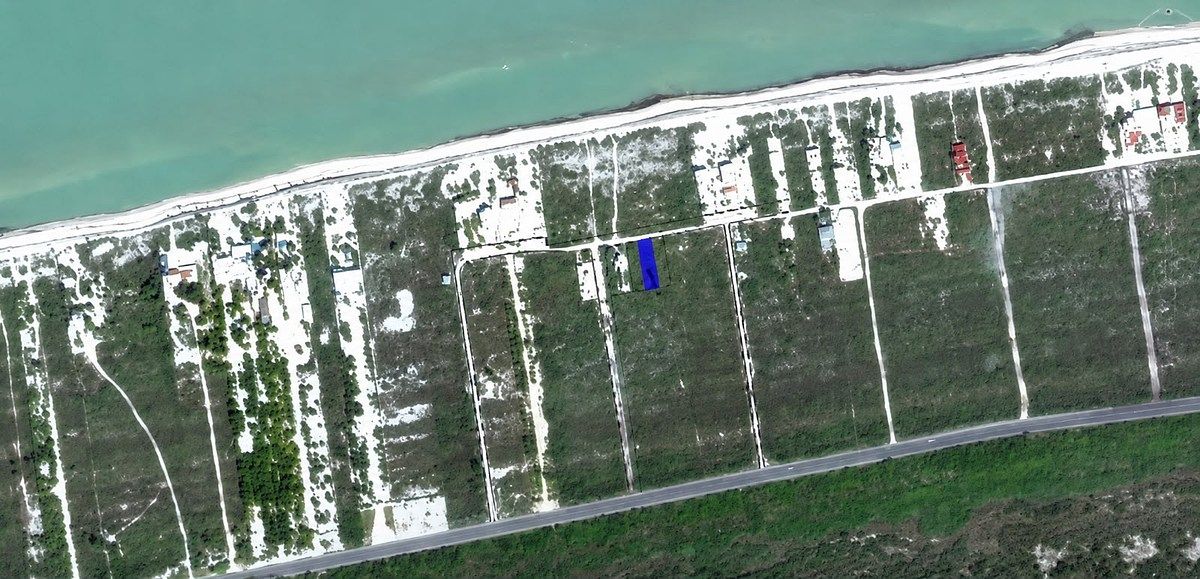 Venta de terreno en la playa de San Benito, foto 1 de 3