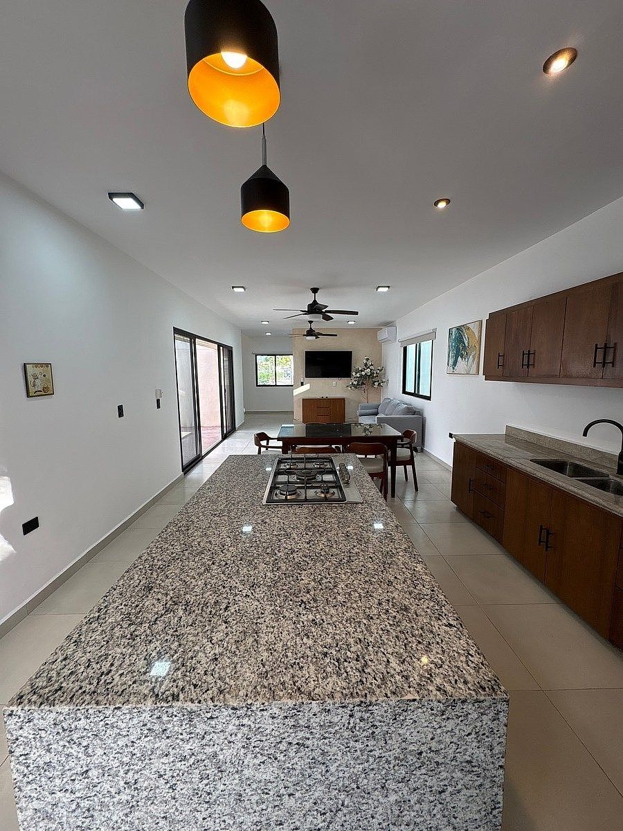 House in Gated Community in Cholul, Mérida, photo 5 of 38