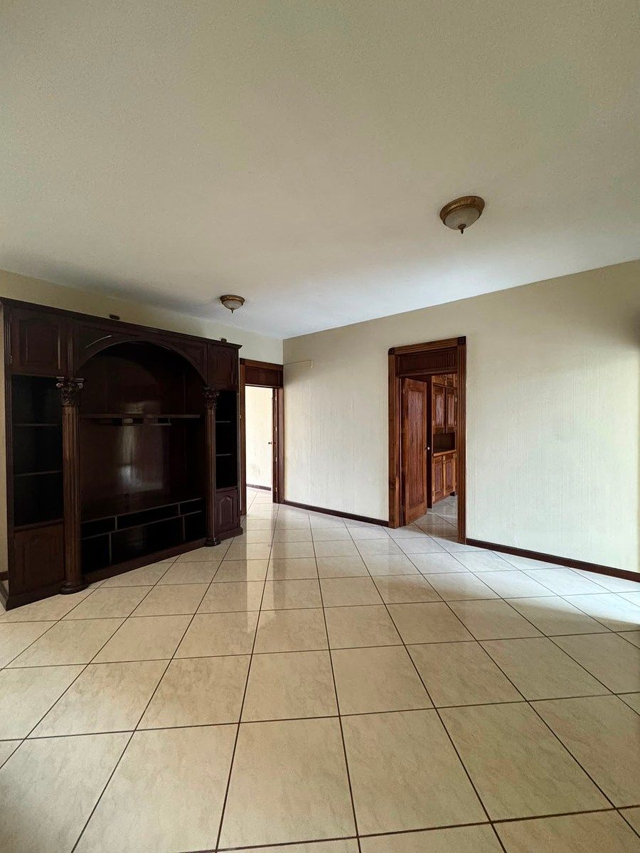 Casa en Zona 13, Guatemala, foto 11 de 17