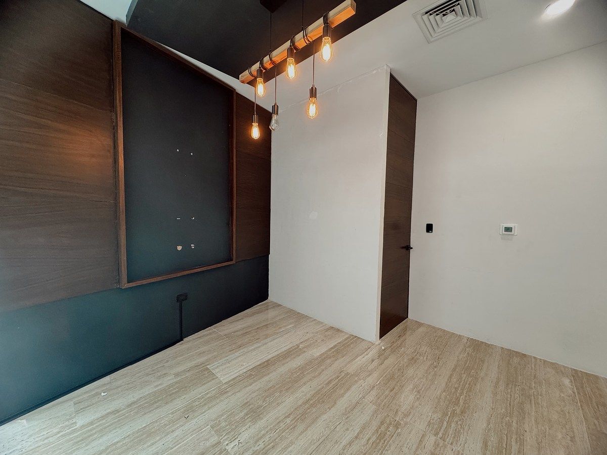 Privado, foto 4 de 10