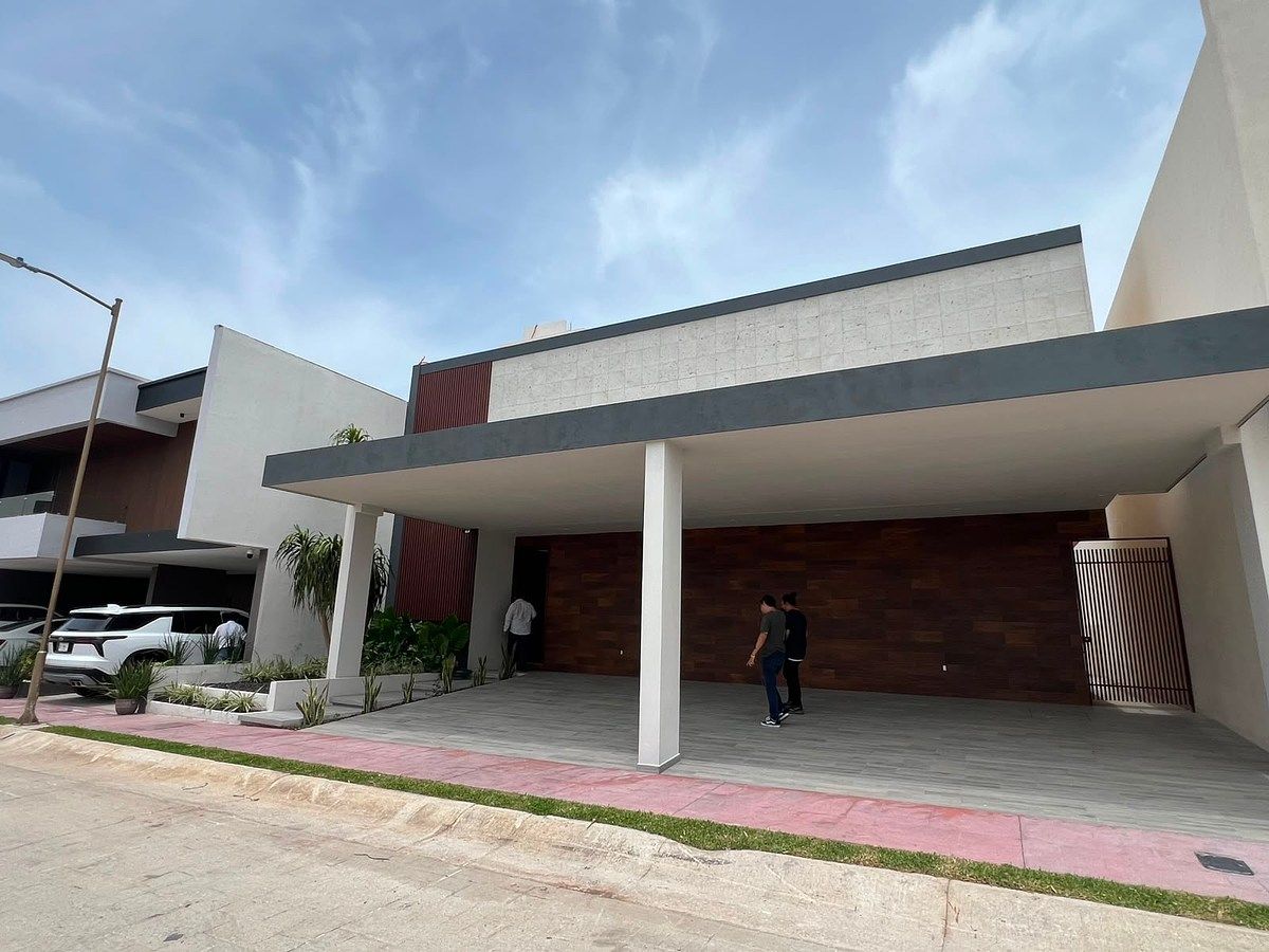 CASA ABUDABI – PORTA DE HIERRO, foto 1 de 15