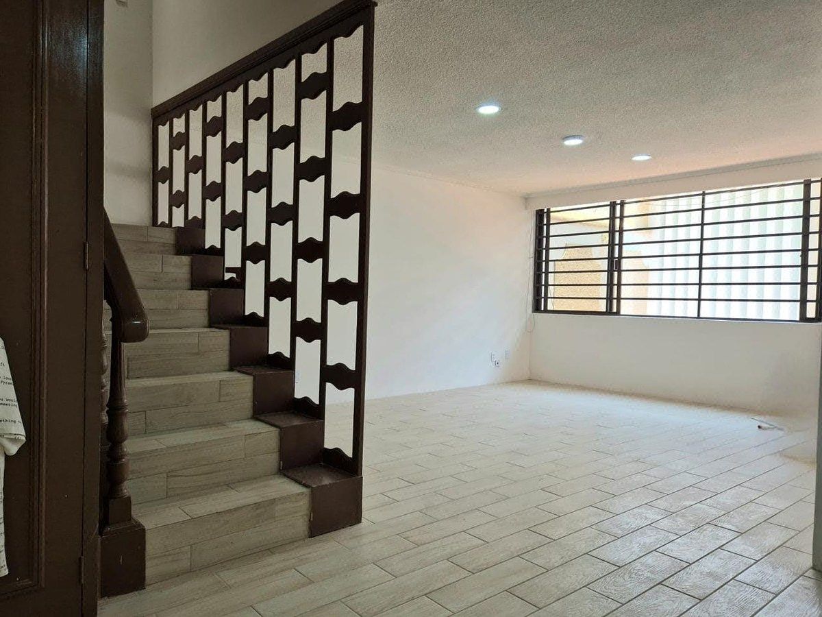 Spacious house to modernize in Campestre Churubusco, photo 1 of 21