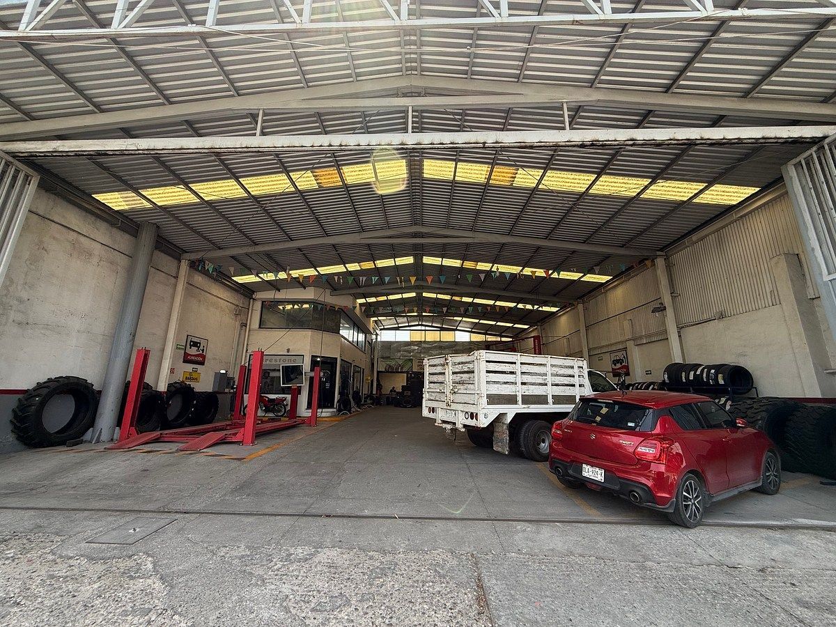 EN VENTA Bodega Comercial de 800 m² sobre Calzada al Sumidero, foto 1 de 12
