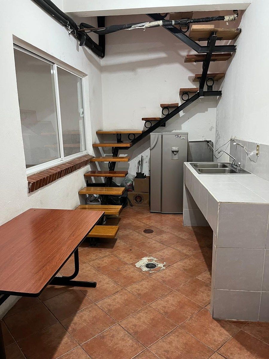 House with Commercial Use in Sector Popular, Iztapalapa, photo 8 of 21