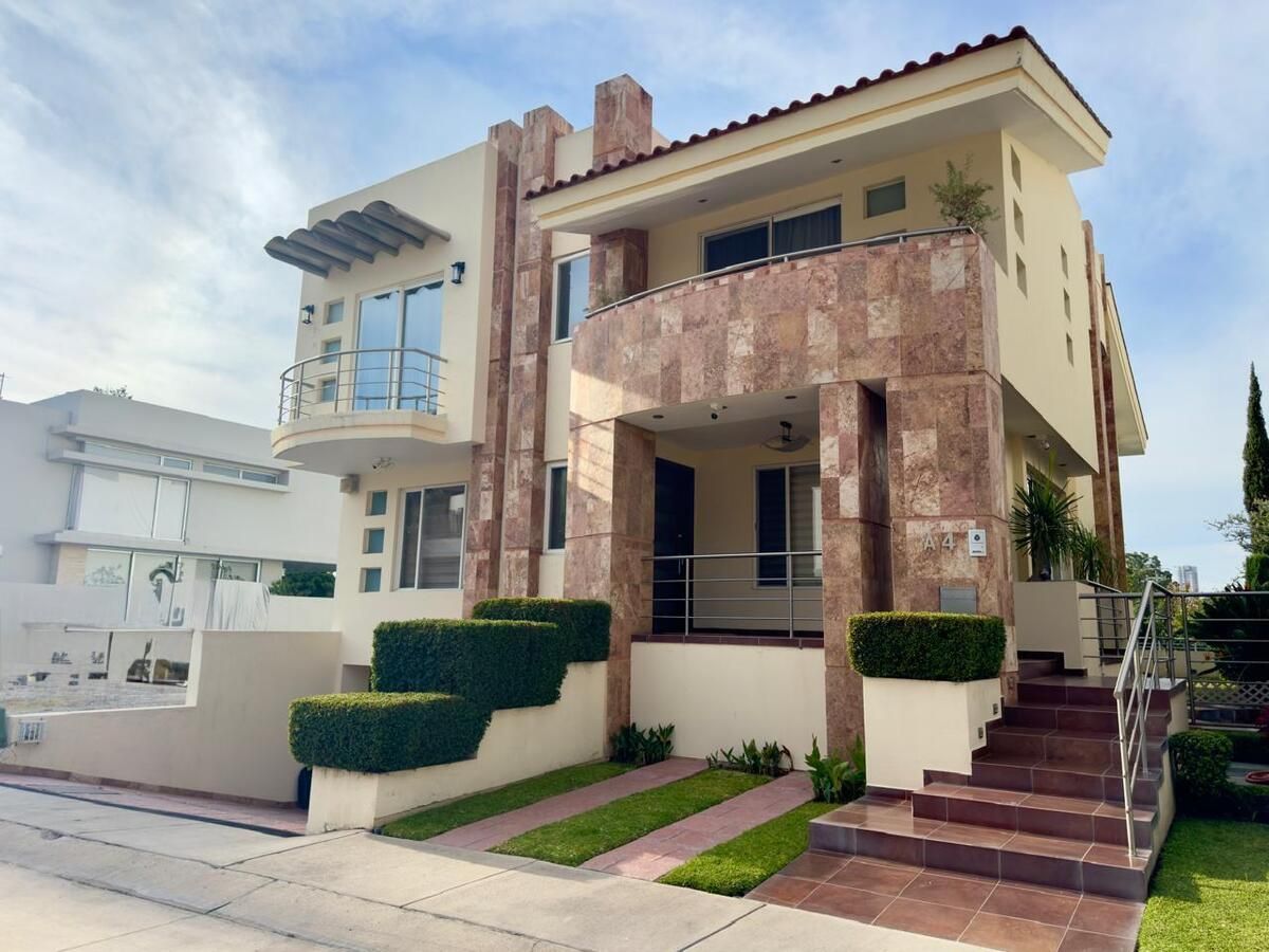 CASA EN RENTA EN PUERTA DEL BOSQUE, foto 1 de 31