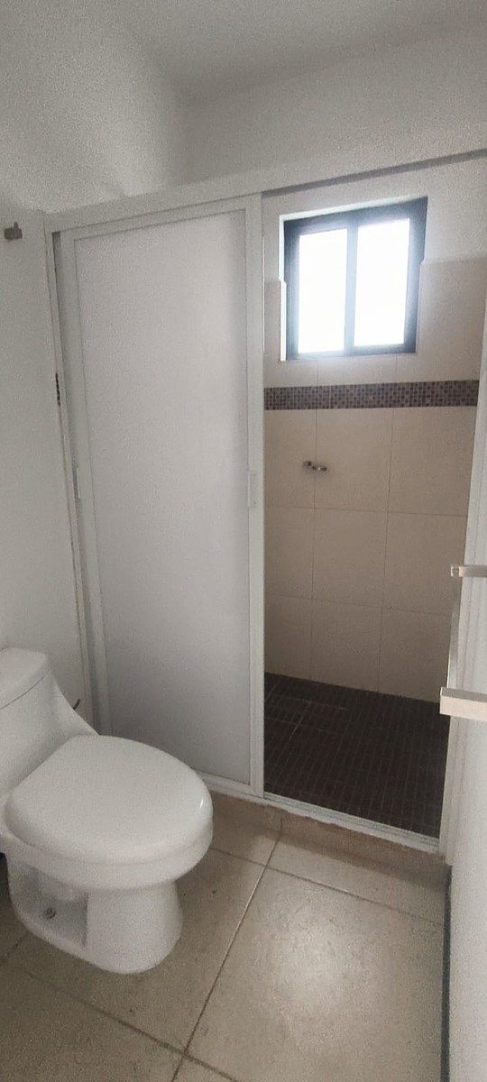 dos baños completos, foto 27 de 32