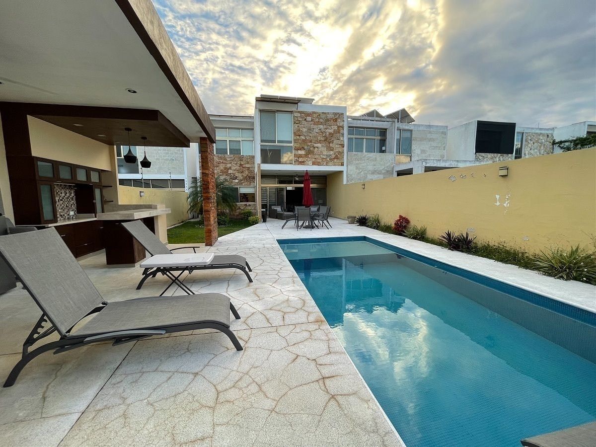 Casa en Venta o en Renta amueblada en Conkal con paneles Solares, foto 1 de 25