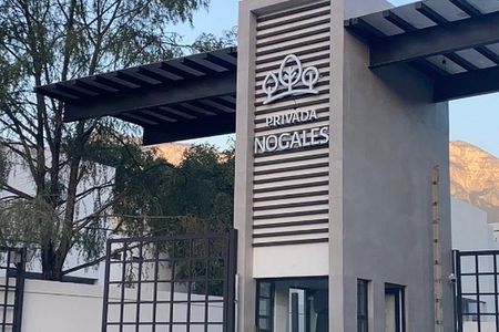 VENTA DE CASA  Carretera Nacional PRIVADA  LOS NOGALES