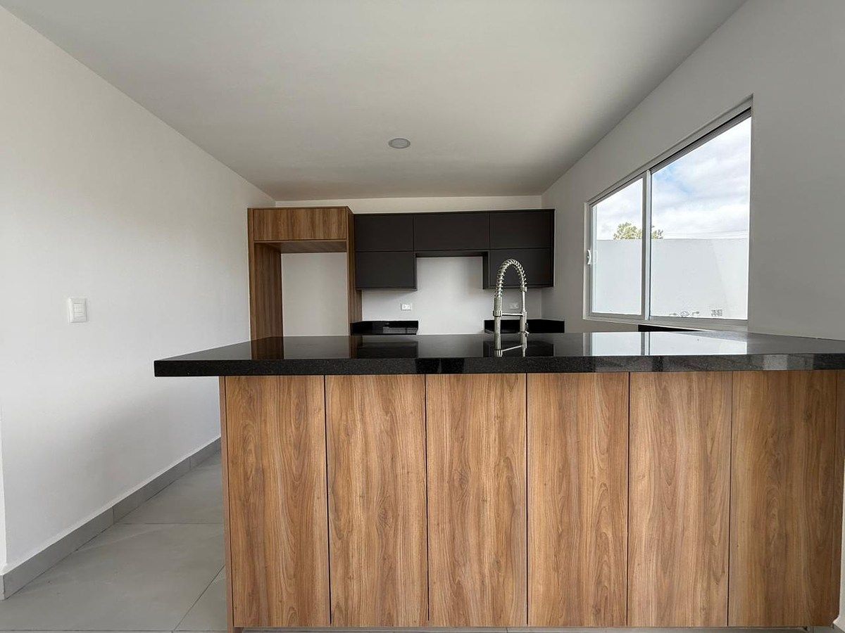 House in Francisco Villa, Tijuana, photo 12 of 18