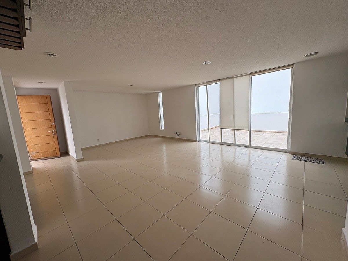 House in Gated Community in El Mirador, El Marqués, photo 2 of 23