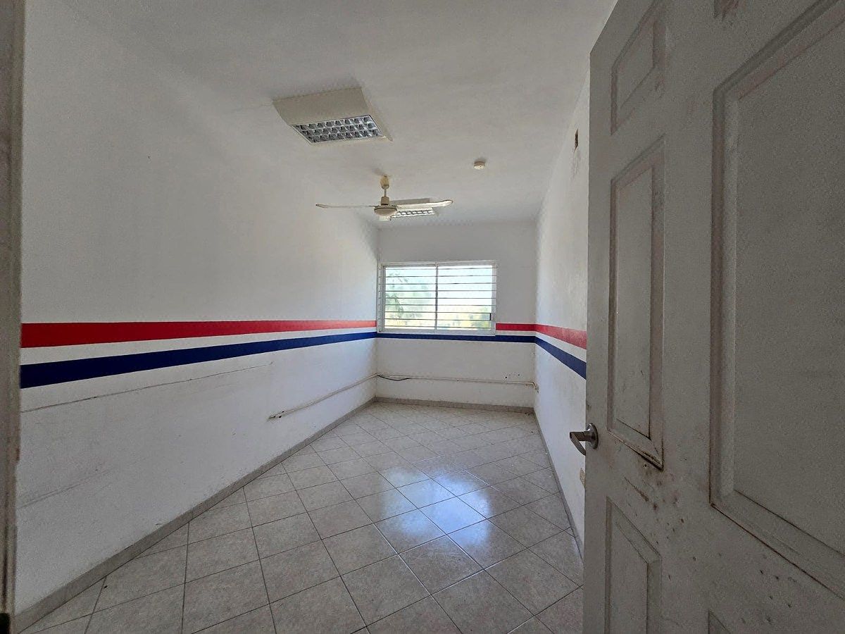 Bodega comercial en Yucatan, Mérida, foto 15 de 27