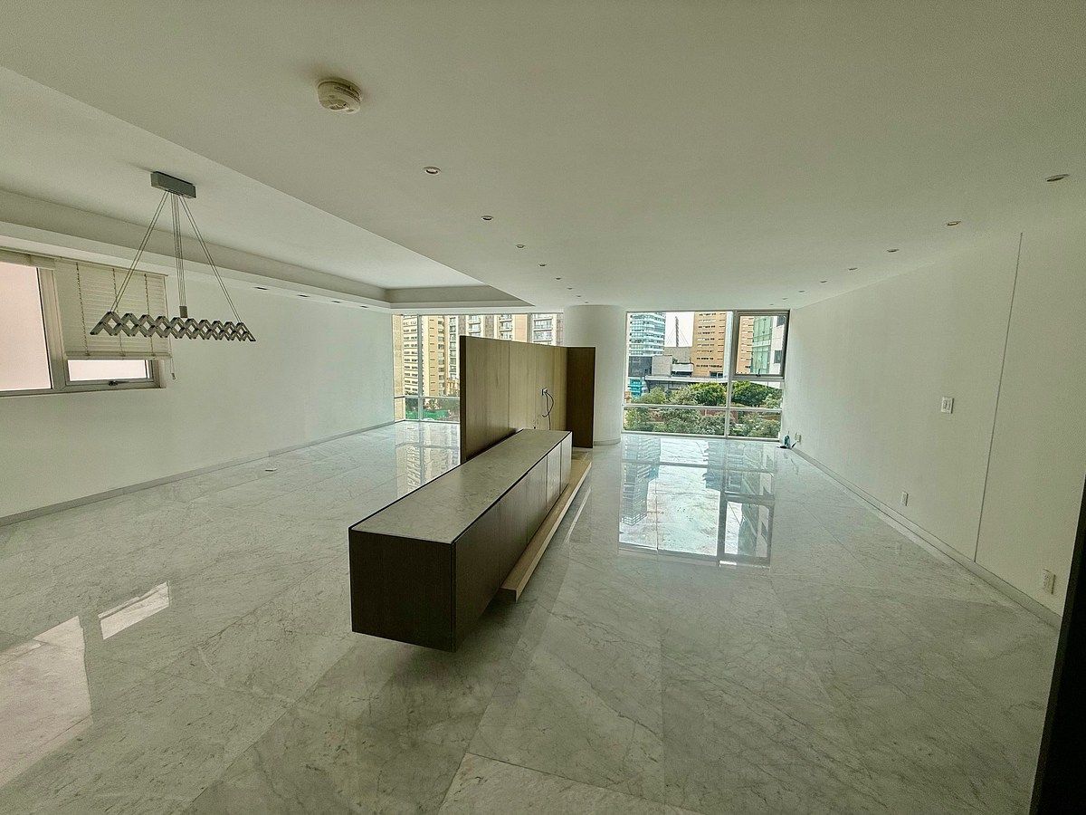 Apartment in Bosques de las Lomas, Cuajimalpa de Morelos, photo 2 of 28