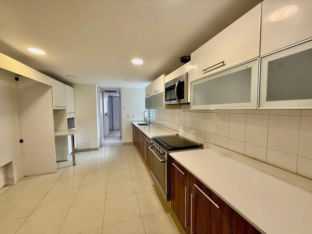 Apartment in Bosques de las Lomas, Cuajimalpa de Morelos, photo 14 of 28