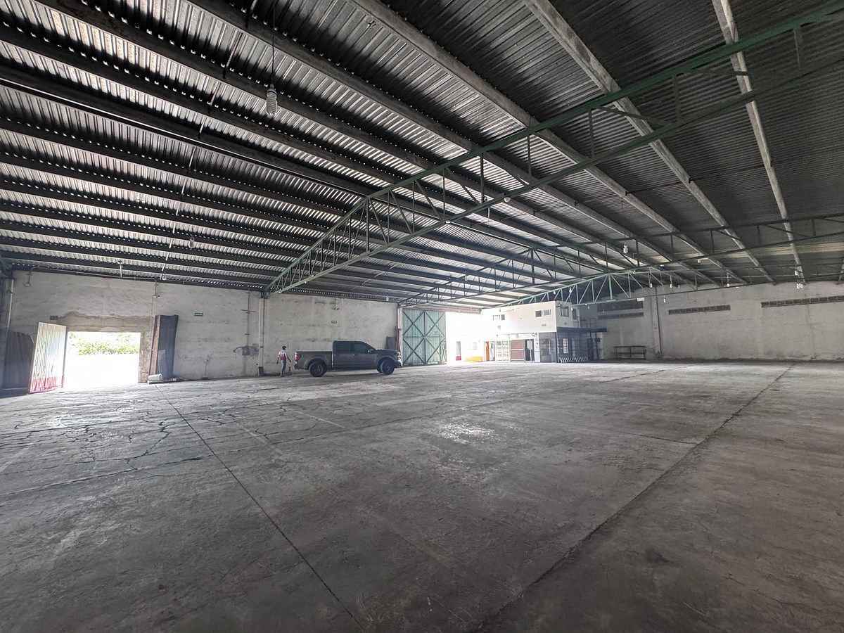 PERIFERICO NORTE EXCELENTE OPORTUNIDAD DE BODEGA EN RENTA, photo 1 of 12