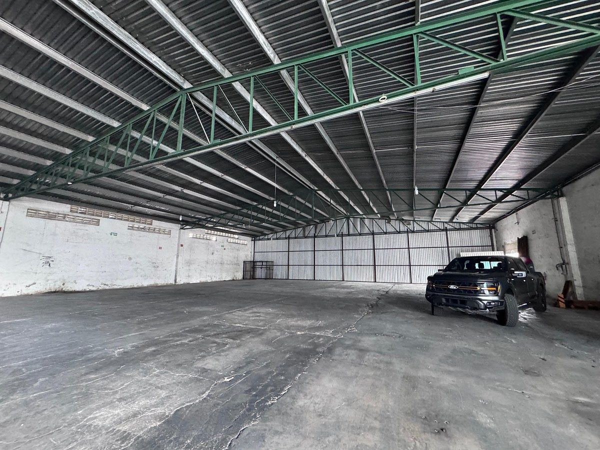 Commercial Storage Unit in Cholul, Mérida, photo 9 of 12