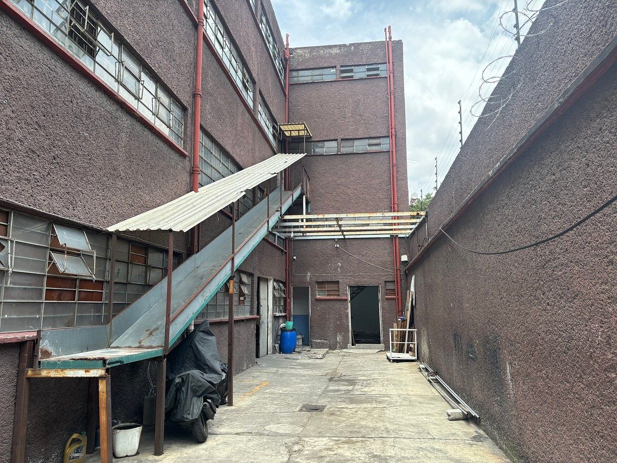 Commercial Storage Unit in Transito, Cuauhtémoc, photo 15 of 18