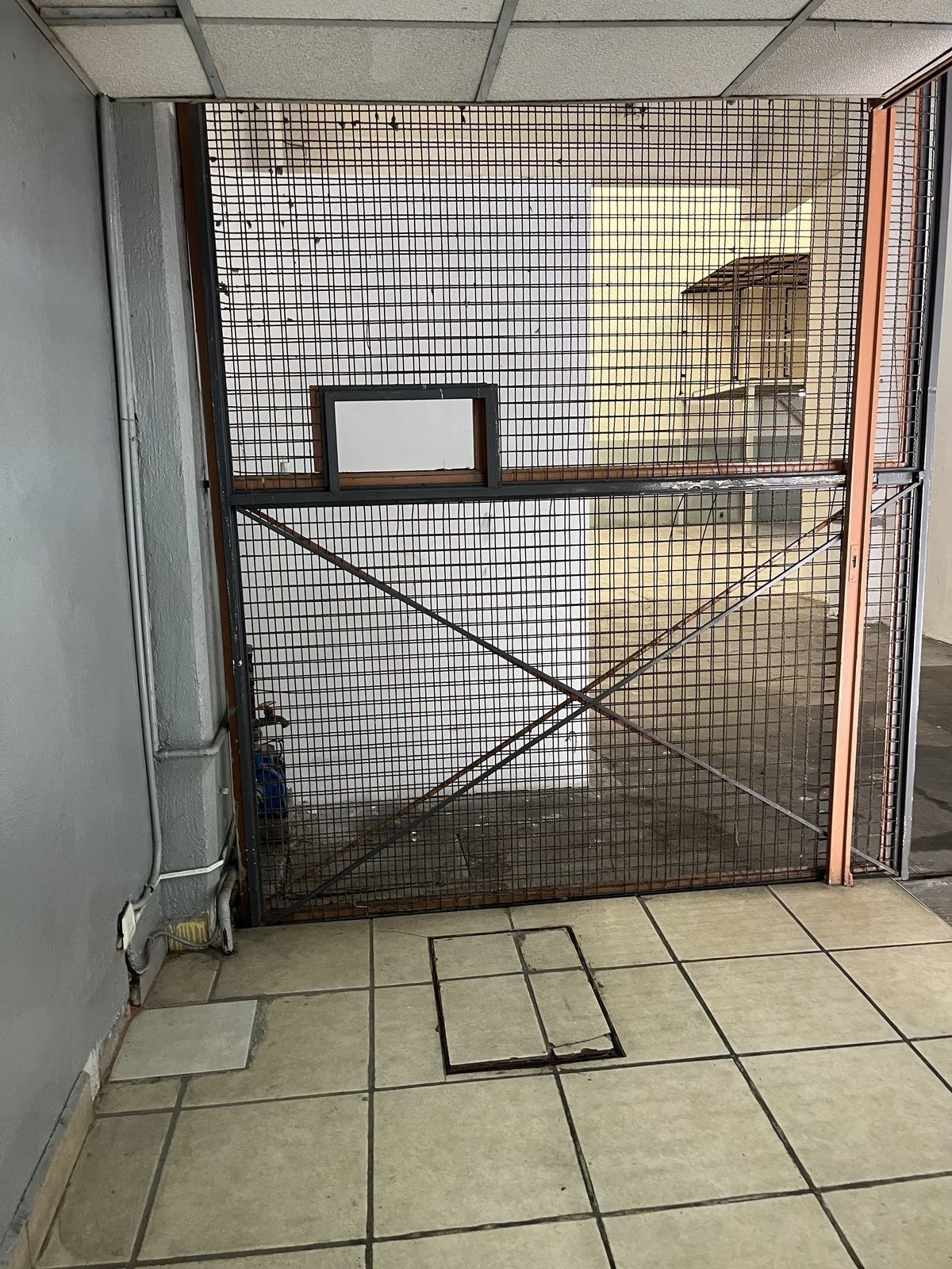 Commercial Storage Unit in Sinatel, Iztapalapa, photo 18 of 23