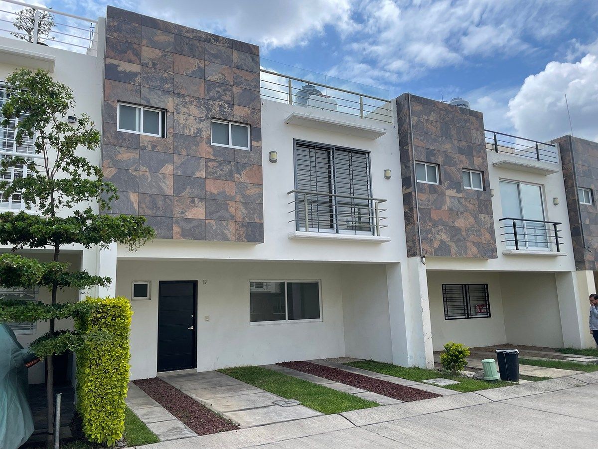 Casa para Alugar em condomínio com Terraço Jardim, foto 1 de 30