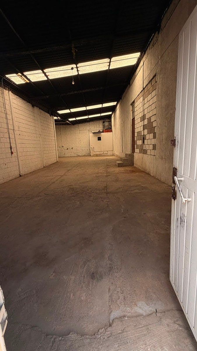 Commercial Storage Unit in Independencia (San José el Alto), Querétaro, photo 5 of 10