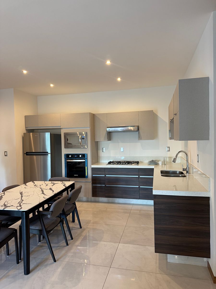 Departamento Amueblado Torre CE Plus (2 recámaras), foto 1 de 13