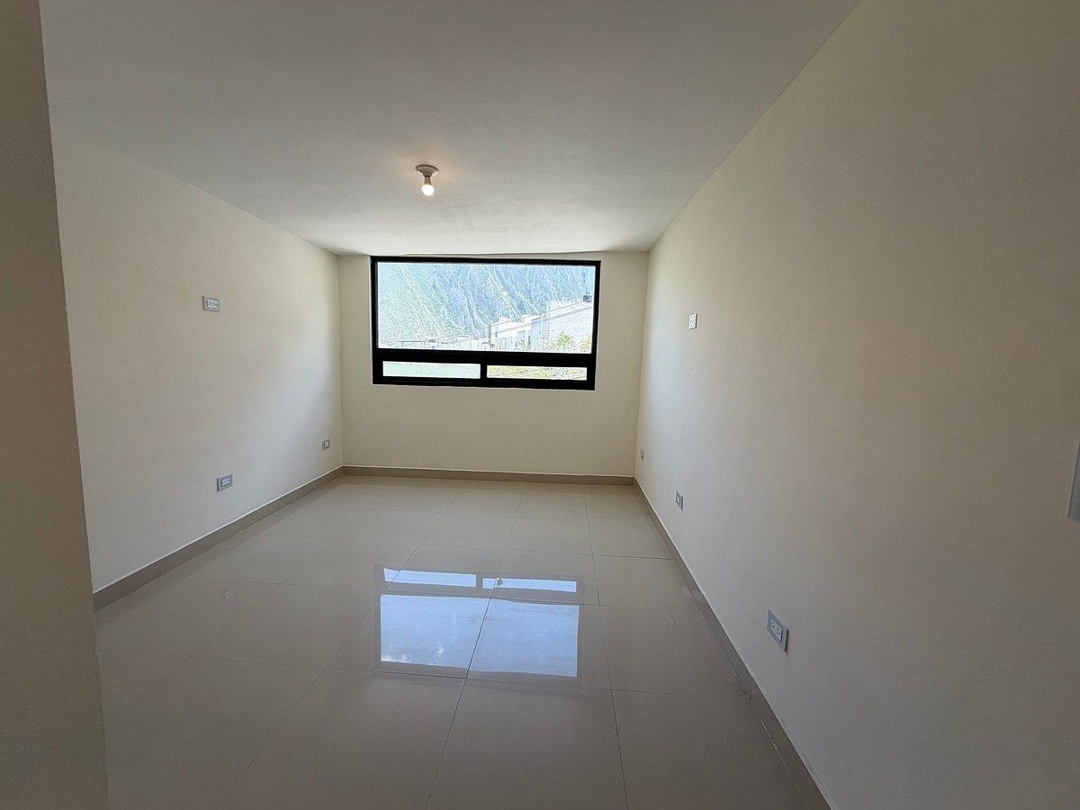 Casa em Infonavit La Huasteca Séptima Sección, Santa Catarina, foto 13 de 15
