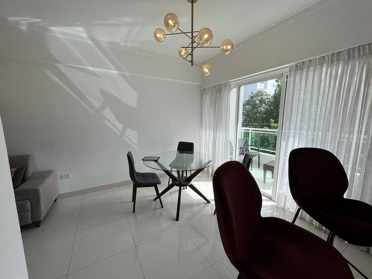Exclusivo Apartamento en Venta en Evaristo Morales, foto 1 de 9