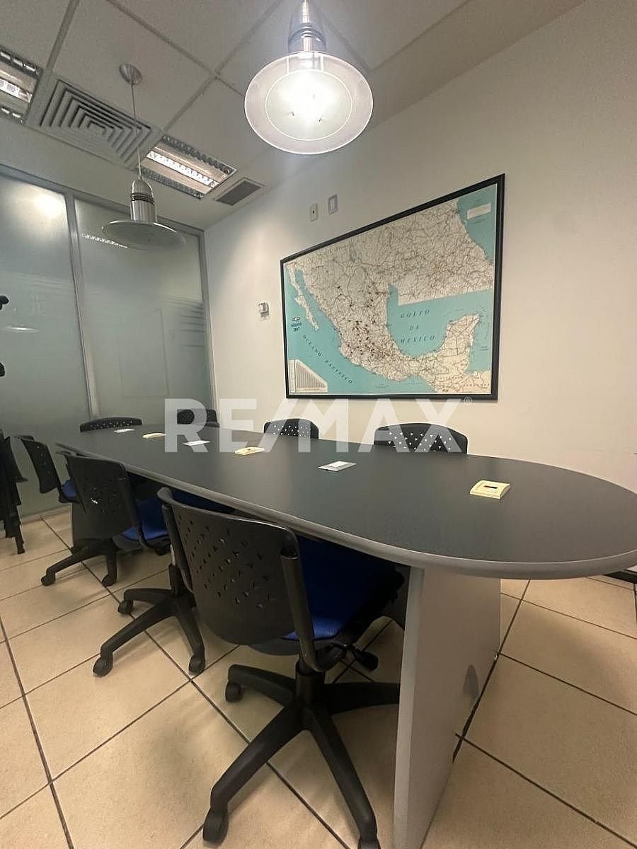 Sala Comercial em Colinas del Cimatario, Querétaro, foto 3 de 26